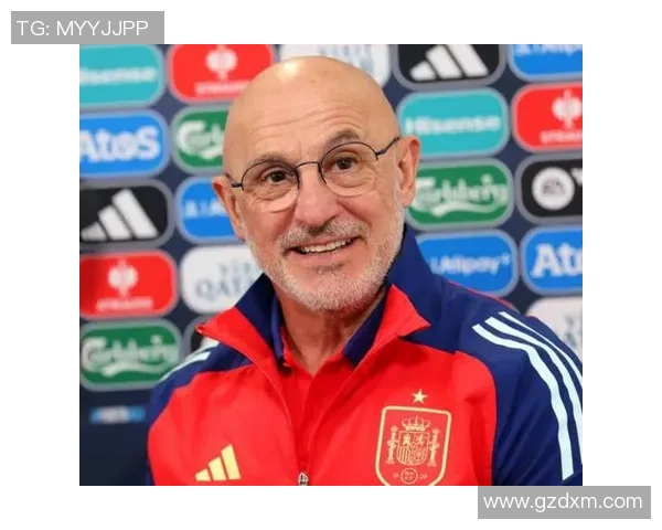 足球明星奢华生活揭秘揭示他们钟爱的奢饰品与时尚选择 足球明星奢华生活揭秘揭示他们钟爱的奢饰品与时尚选择