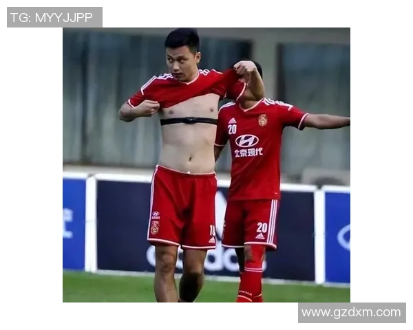 足球明星的个性表达:纹身背后的故事与意义 足球明星的个性表达:纹身背后的故事与意义