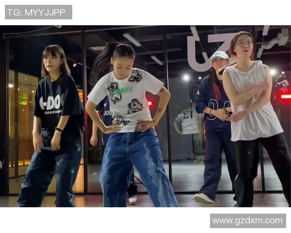 街舞巨献：探秘西安街舞队的技术